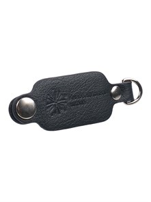 {{photo.Alt || photo.Description || 'Брелок кожаный "Инновационная школа", цвет черный.'}}